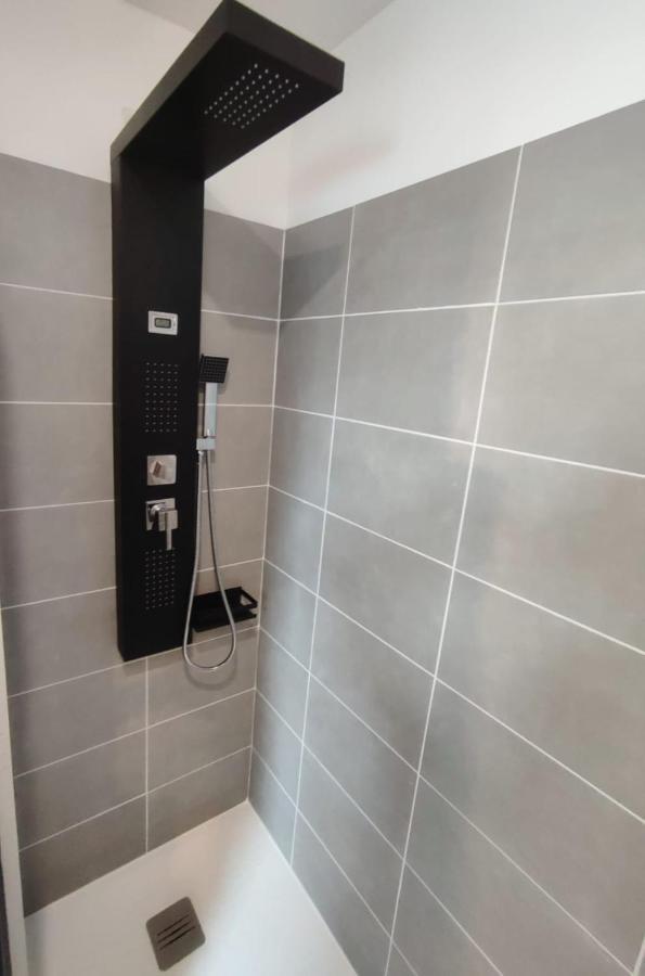 A L'Ombre Des Bois, Chambre Double Confort Neung-sur-Beuvron Extérieur photo